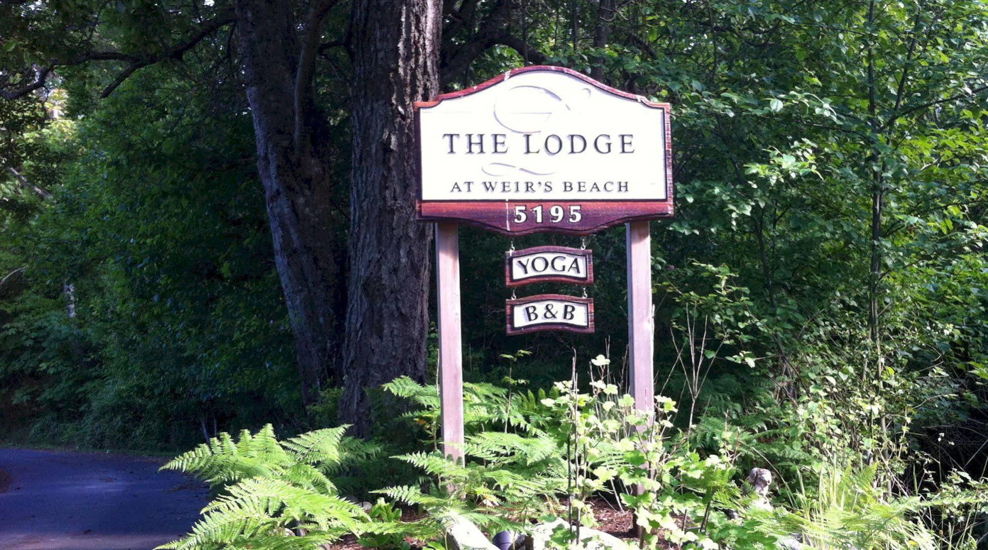 The Lodge At Weir'S Beach Metchosin Eksteriør billede