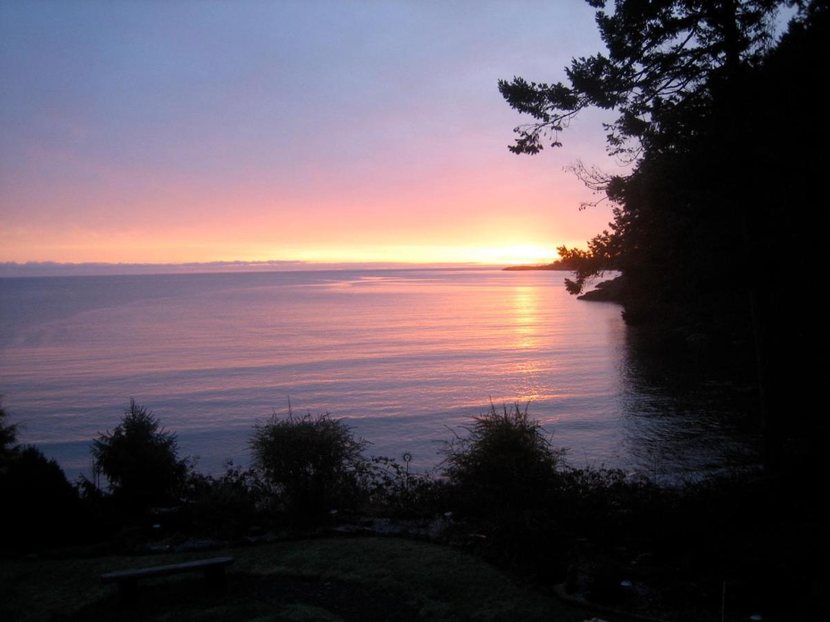 The Lodge At Weir'S Beach Metchosin Eksteriør billede